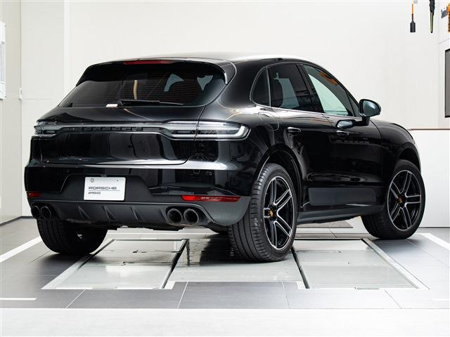 Porsche Macan 2