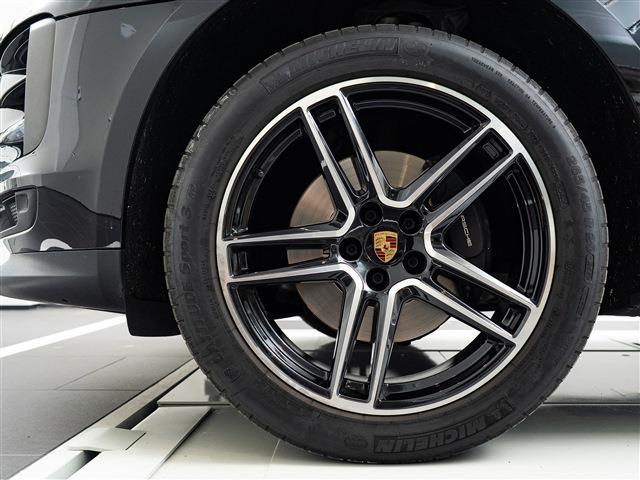 Porsche Macan 5