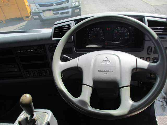 Mitsubishi Fuso Fighter 12