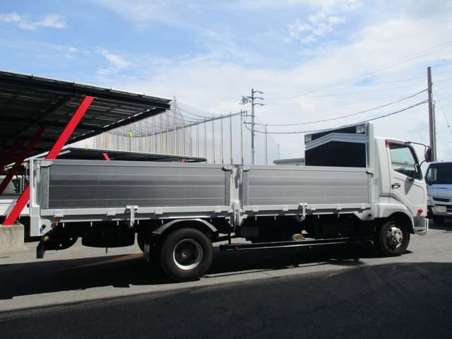 Mitsubishi Fuso Fighter 9