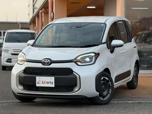Toyota Sienta 8
