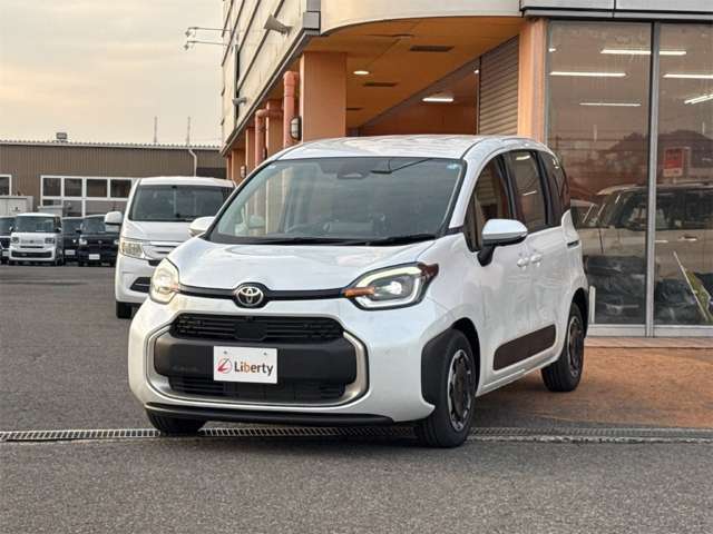 Toyota Sienta 9