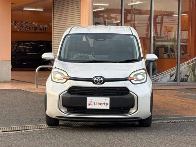 Toyota Sienta 10