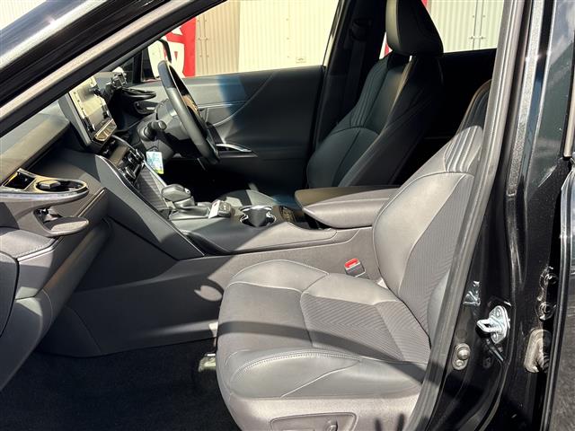 Toyota Harrier 10