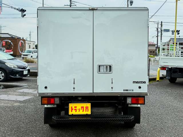 Mazda Bongo Truck 6