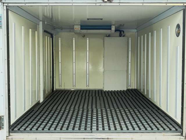 Mazda Bongo Truck 8
