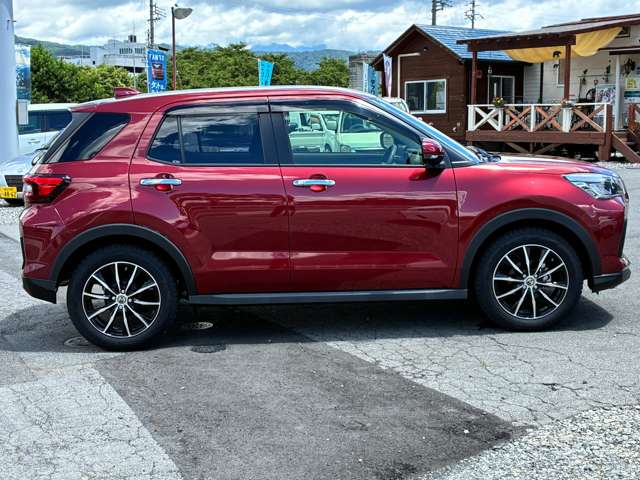 Daihatsu Rocky 5