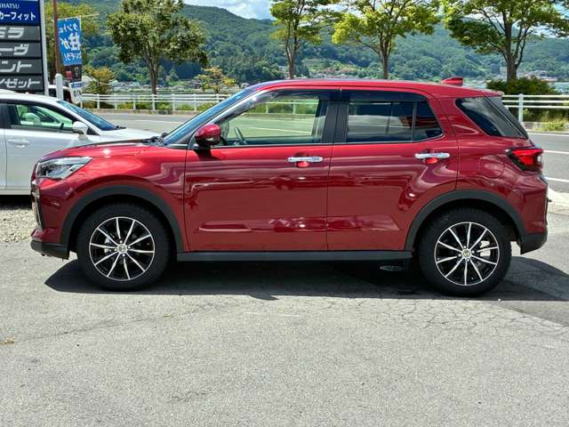 Daihatsu Rocky 9