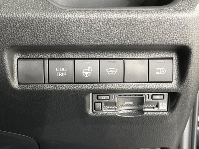Toyota RAV4 6