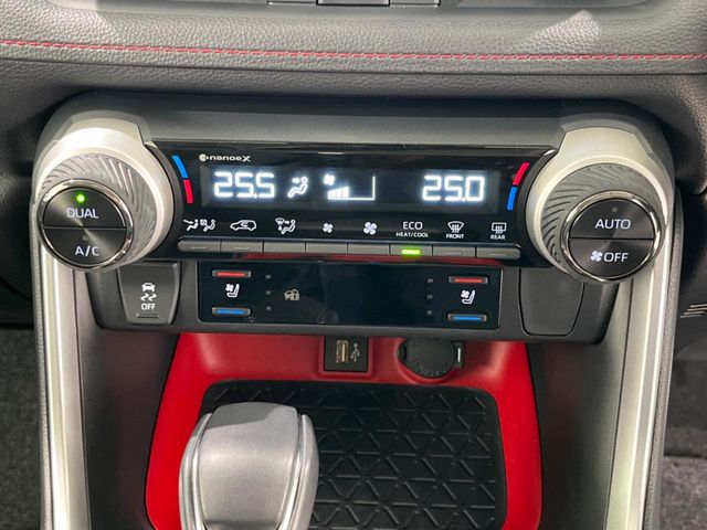 Toyota RAV4 10