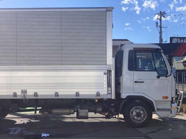 UD Trucks Condor 8