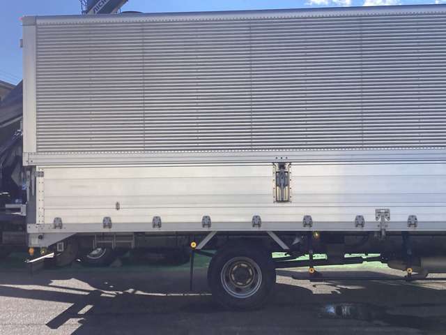 UD Trucks Condor 9