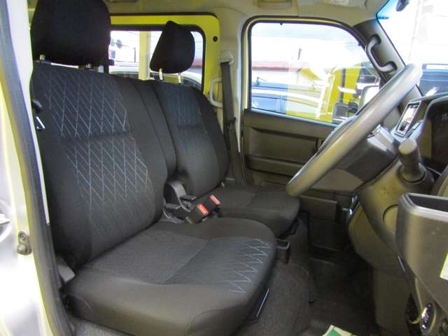 Daihatsu Atrai 6