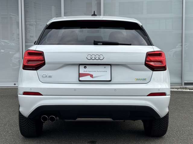 Audi Q2 12