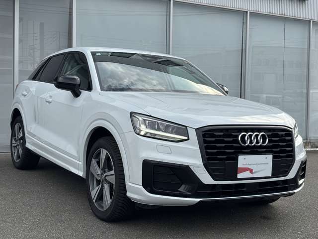 Audi Q2 8