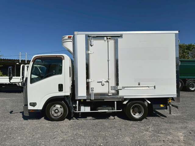 Isuzu Elf 3