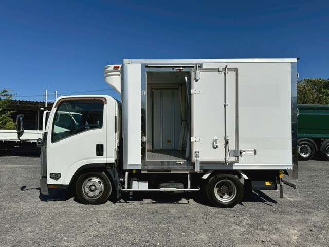 Isuzu Elf 4
