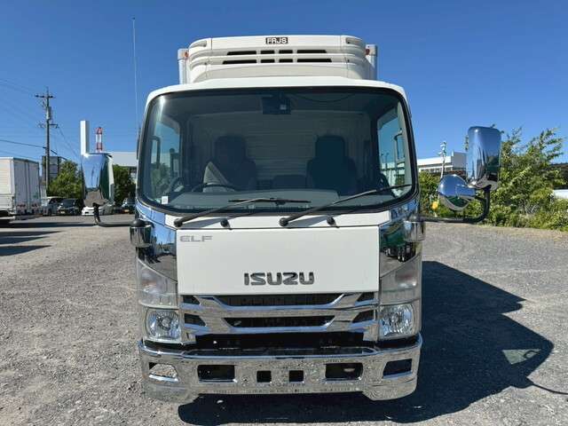 Isuzu Elf 8