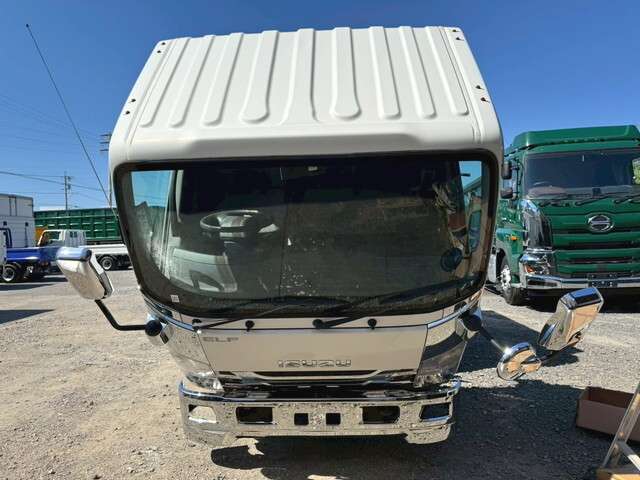 Isuzu Elf 9