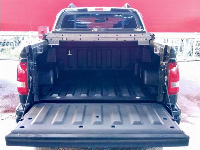 Ford Explorer Sport Trac 12