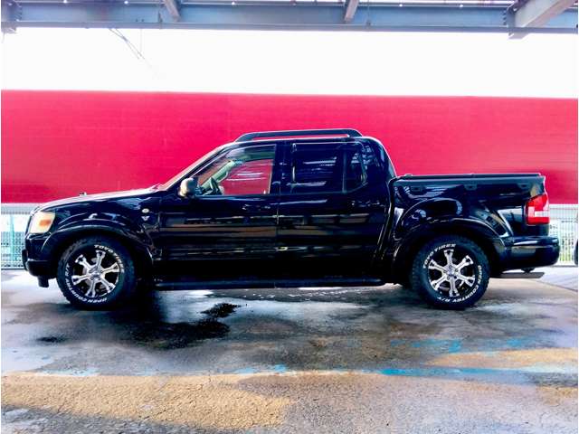 Ford Explorer Sport Trac 9
