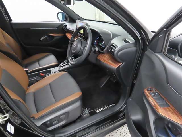 Toyota Yaris Cross 12