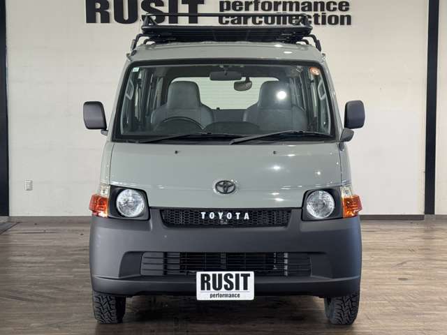 Toyota Town Ace Van 9