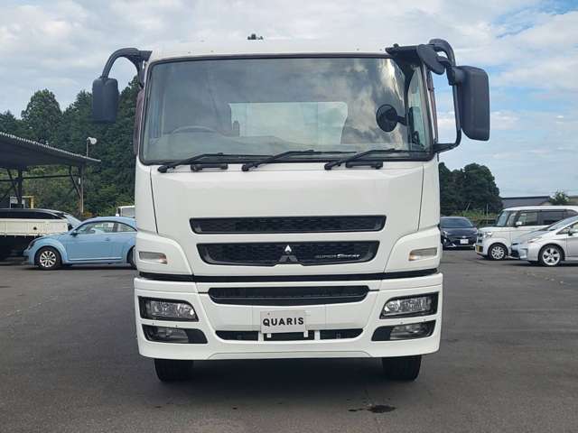 Mitsubishi Fuso Super Great 2