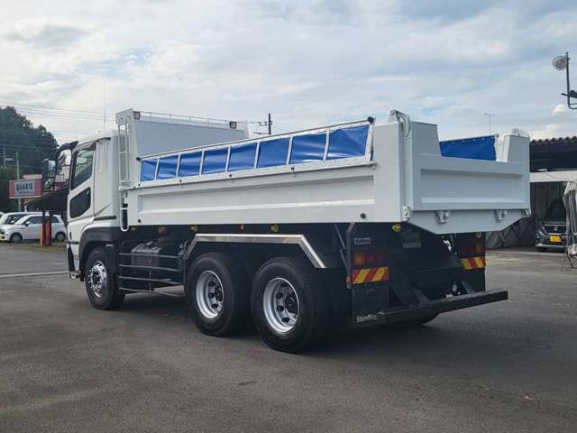Mitsubishi Fuso Super Great 6