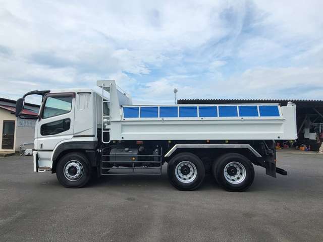 Mitsubishi Fuso Super Great 8