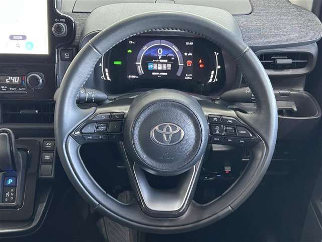 Toyota Sienta 11