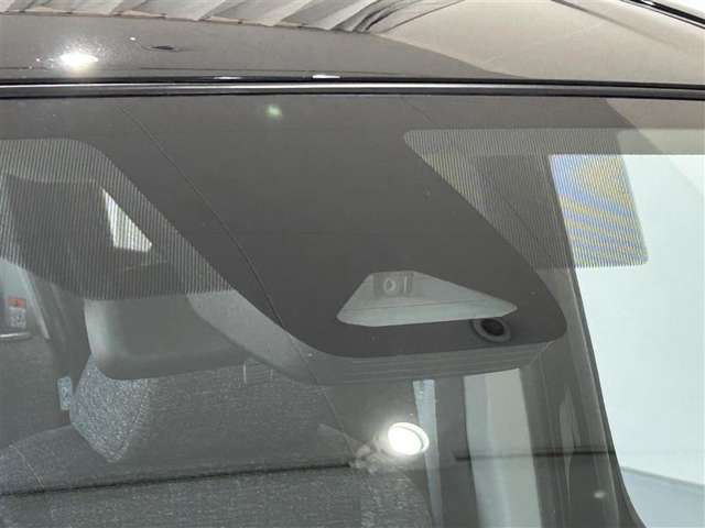 Toyota Sienta 3