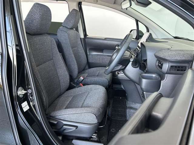 Toyota Sienta 7