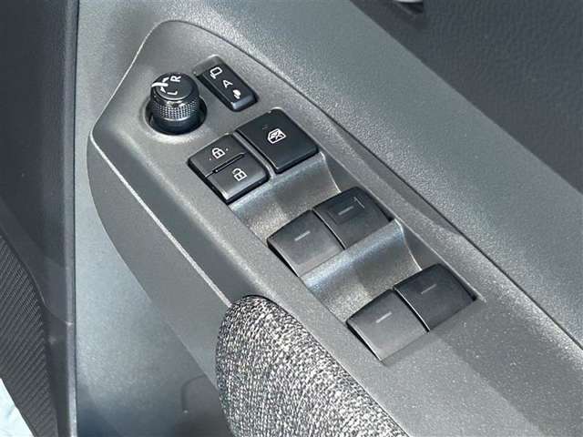 Toyota Sienta 8