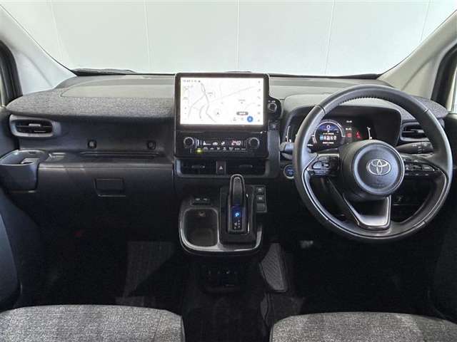 Toyota Sienta 10