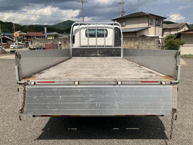 Isuzu Elf 11