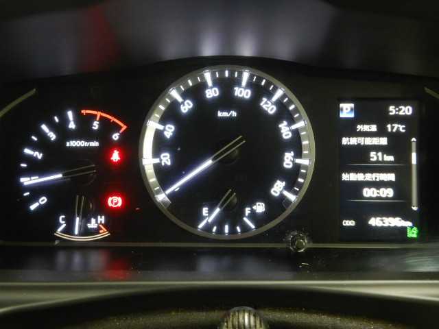 Toyota Hiace Van 12
