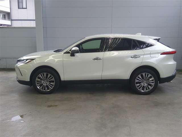 Toyota Harrier 3