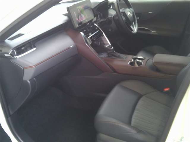 Toyota Harrier 5