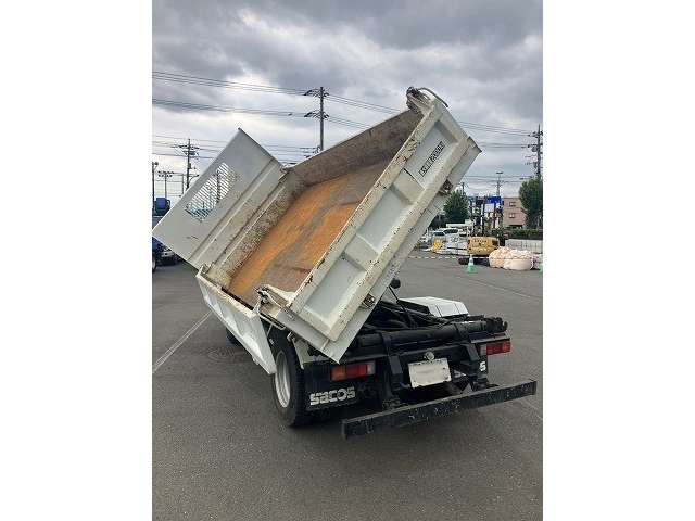 Mitsubishi Fuso Canter 11