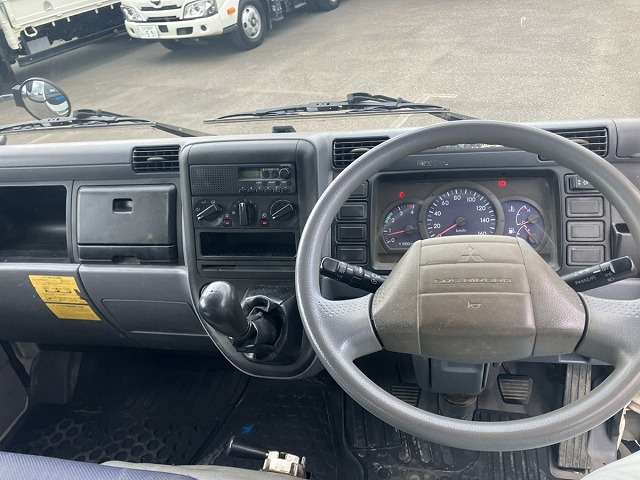 Mitsubishi Fuso Canter 2