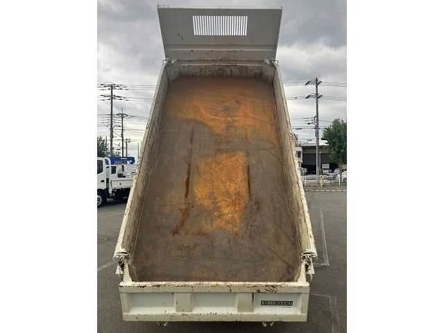 Mitsubishi Fuso Canter 10
