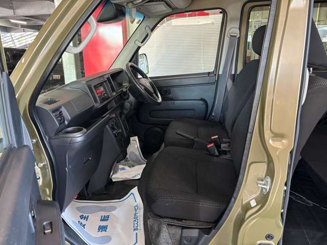Daihatsu Hijet Deck Van 6