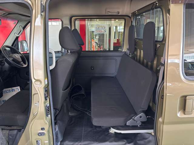 Daihatsu Hijet Deck Van 7