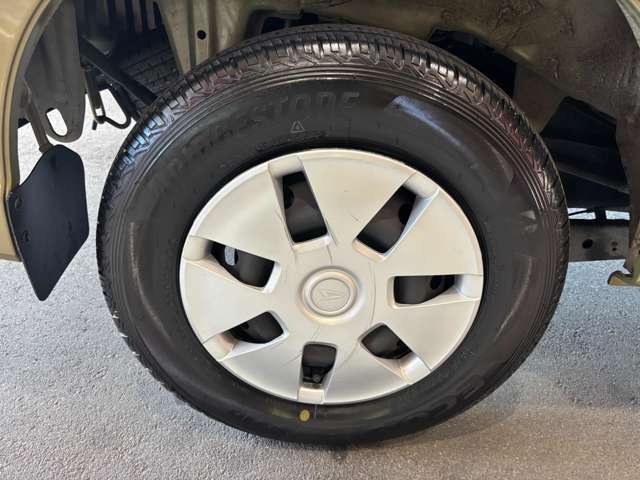 Daihatsu Hijet Deck Van 10