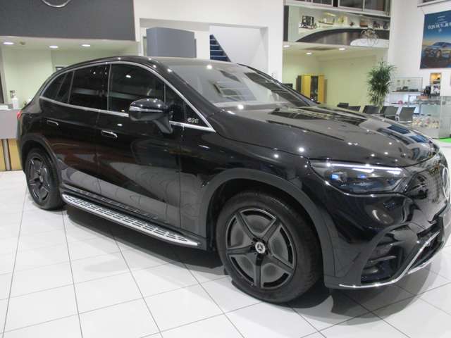 Mercedes-Benz EQE SUV 4