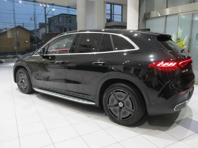 Mercedes-Benz EQE SUV 7