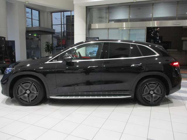 Mercedes-Benz EQE SUV 9