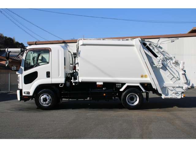 Isuzu Forward 4
