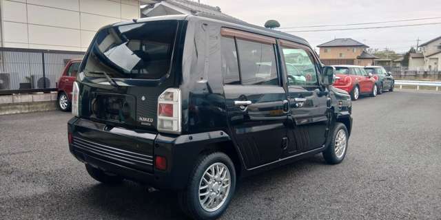 Daihatsu ネイキッド 5